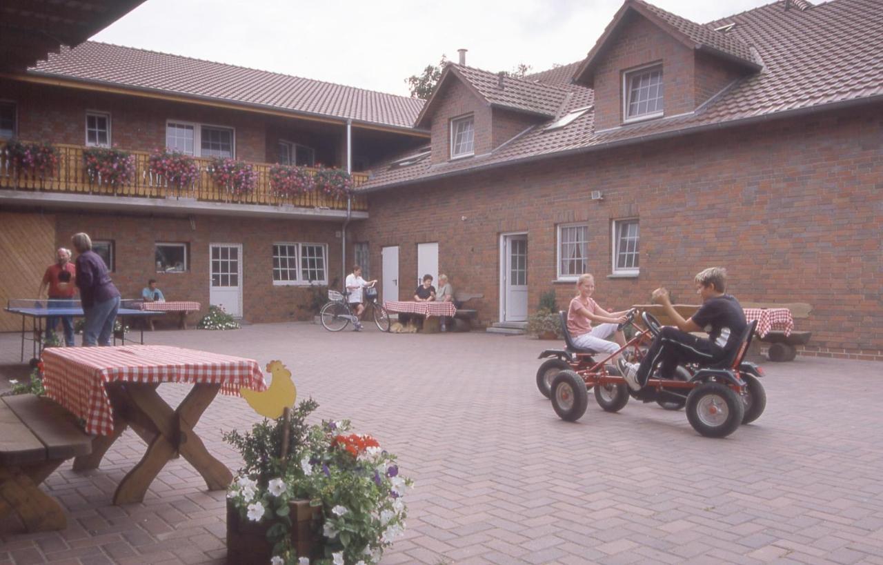 Ferienhof Meyer Landhotel Petershagen Exterior foto
